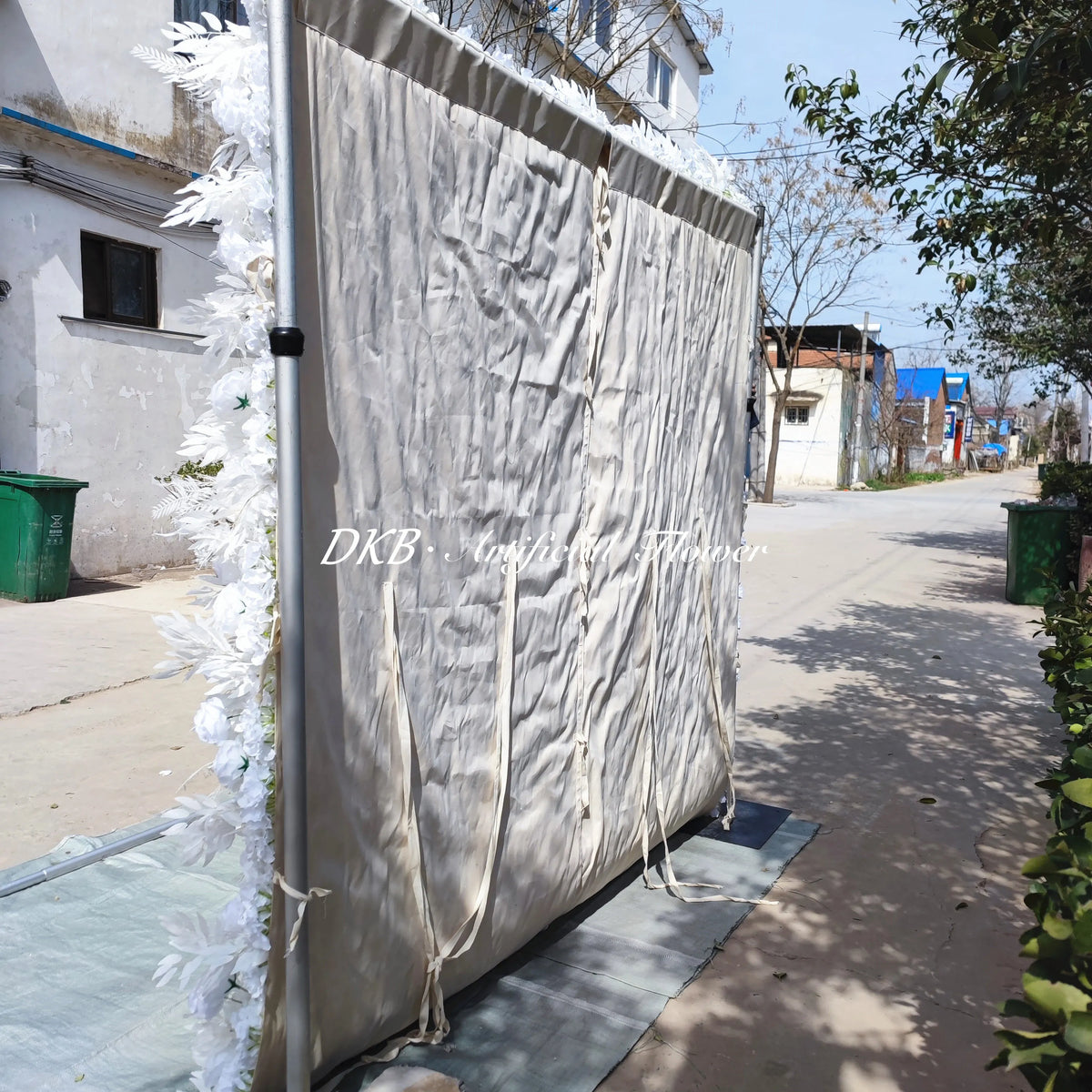 Wholesale Artificial Flower Wall 8ft X 8ft White Roll up Flower Wall Panel Silk Rose Wall Backdrop for Wedding Decoration