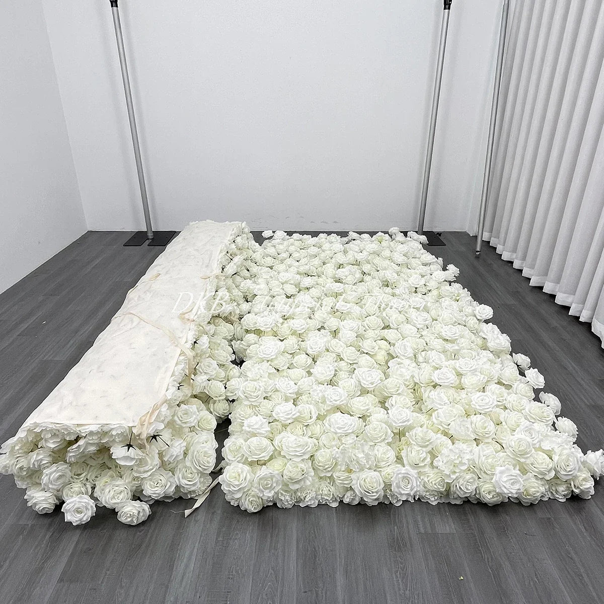 Party Wall Decorations 5D/8D Artificial Silk White Roll up Rose Flower Wall for Wedding Home Party Decoration Stage Backdrop